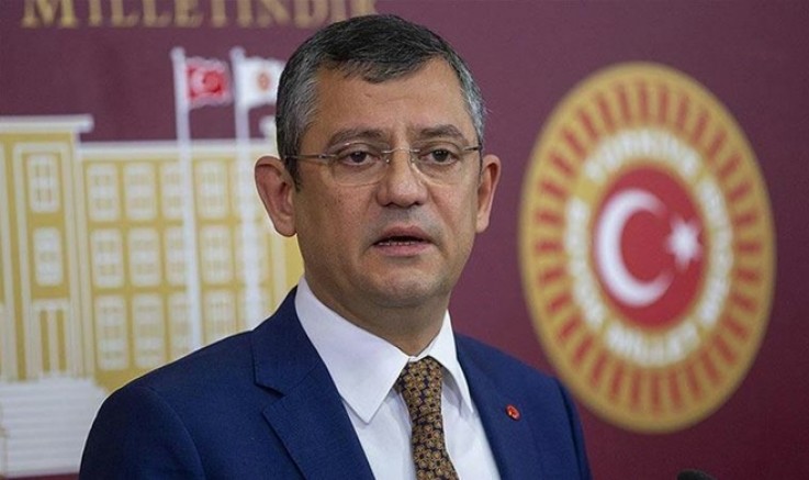CHP'li Özel’den AKP’li Turan’a: “Bu seviyesizliğe gerekli cevabı sandıkta milletimiz verecektir”