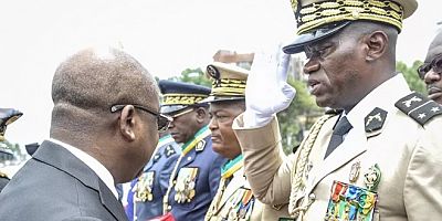 Gabon'da darbe: Yönetime el koyan General Nguema demokrasi sözü verdi 