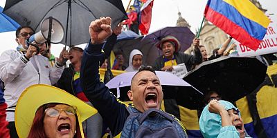 Kolombiya'da hükümet protestoları sürüyor: Petro’nun koltuğu tehlikede!