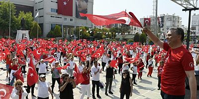 VİDEO- Kutlamalar sabah sporuyla başladı: Antalya Muratpaşa'da 19 Mayıs coşkusu