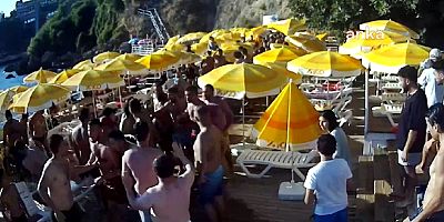 VİDEO- CHP'li Muratpaşa Belediyesi’nin plajında belediye görevlilerine saldırı
