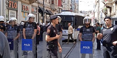 VİDEO- Cumartesi Anneleri'ne polis engeli: 32 kişi gözaltına alındı