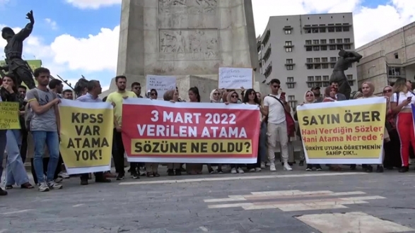 VİDEO- Atama bekleyen öğretmenler başkentte: 'Mesleğimizi yapabilmek için 16 yıl okuduk'