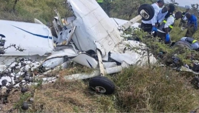 Kenya: Yerleşim alanına hava ambulansı düştü: 6 ölü