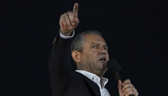 CHP'den Özgür Özel'in makam aracı iddialarına yanıt