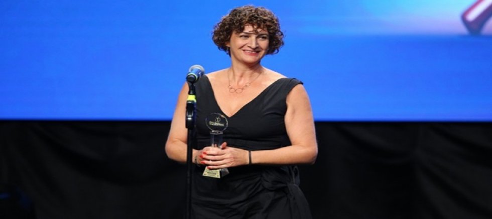 VİDEO- Pelin Esmer’e 8 ödül! Altın Koza Film Festivalinde ödüller sahiplerini buldu