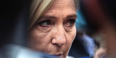 Aşırı sağcı lider Le Pen: Fransa'da tüm islamcı ideolojiler yasaklansın