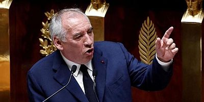 Bayrou güven oylamasını kaybetti: Fransa'da hükümet düştü