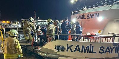 Beşiktaş-Üsküdar yolcu motoruyla kuru yük gemisi çarpıştı: 8 yaralı
