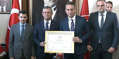 CHP lideri Özgür Özel, mazbatasını aldı