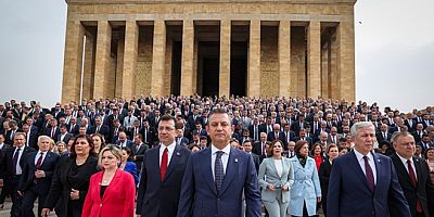 CHP'liler Anıtkabir'de: 'Bizlere emanet ettiğiniz partimizi birinci yaptık'