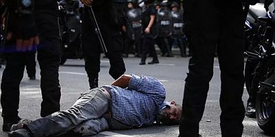  HRW: IMF'nin şart koştuğu kemer sıkma önlemleri insan haklarını baltalıyor