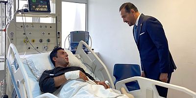 Kürşad Zorlu, Ankara saldırısında yaralanan polisleri hastanede ziyaret etti