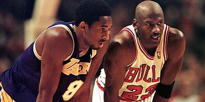 NBA efsaneleri Jordan-Bryant imzalı basketbol kartı 12,9 milyon dolara satıldı 