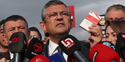 Özel, Anayasa Mahkemesi önünde: “Erdoğan’ı uyarıyorum, meşruiyetini tartışmaya açma”