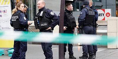 Paris'te 'tekbir getiren' peçeli kadın polis tarafından vuruldu 