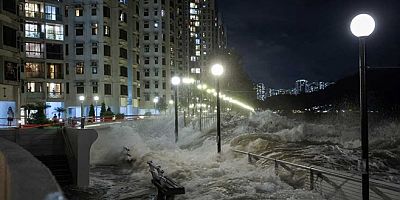 Süper tayfunu Ragasa, Tayvan'ı vurdu: 14 kişi öldü, onlarca kişi kayıp