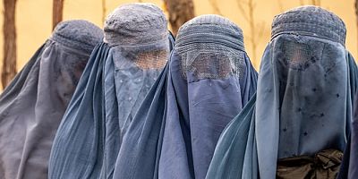 Taliban, kadınların yazdığı kitapları şeriata aykırı olduğu gerekçesiyle yasakladı