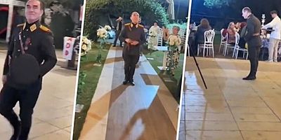 Tepki çeken görüntüler: Atatürk kılığında masaları dolaşıp, misafirlere selam verdi