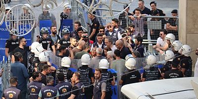 VİDEO- AYM kararına rağmen... Cumartesi Anneleri'ne gözaltı!