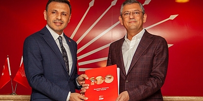 VİDEO- CHP İstanbul'dan Özgür Özel’e açık destek! CHP'de değişim heyecanı!