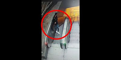 VİDEO- İBB’nin yürüyen merdivenlerini durduran bir kişi daha kameralara yakalandı